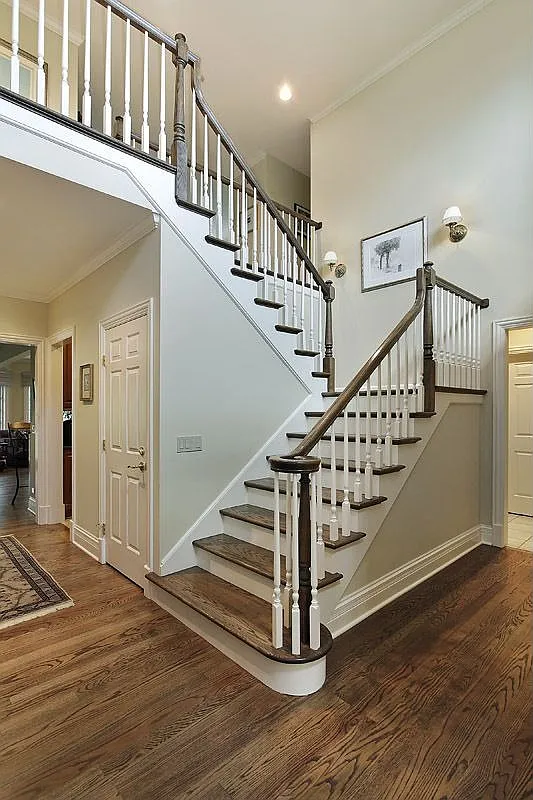 370 Edgefield Ln photo 1