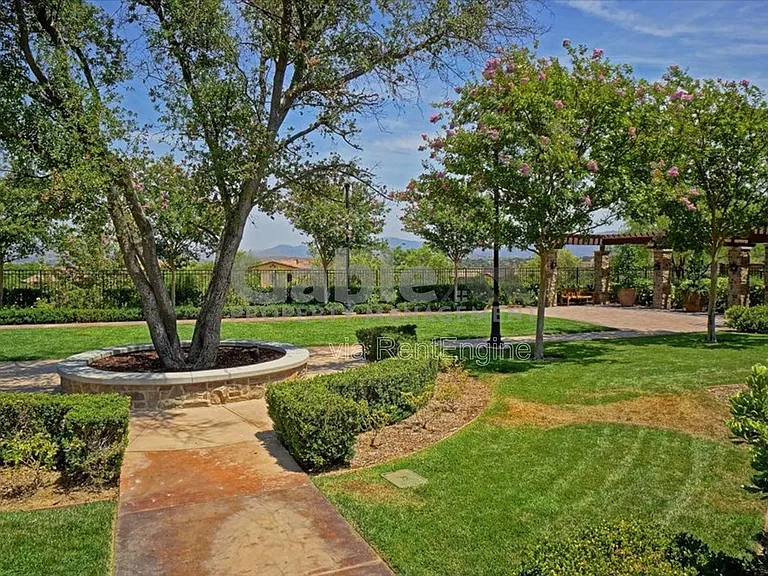 26882 Greenleaf Ct — Photo 29