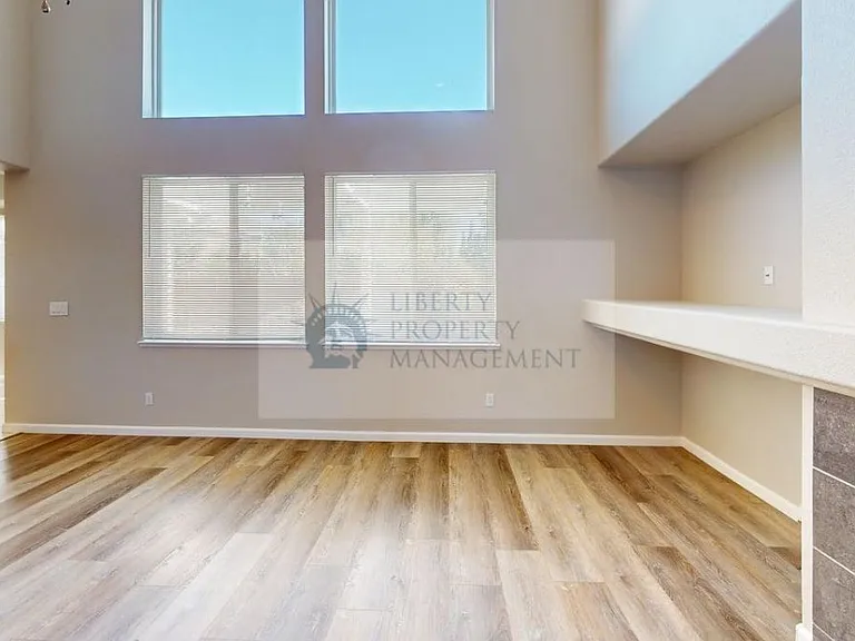 5249 Stonehart Ln — Photo 3