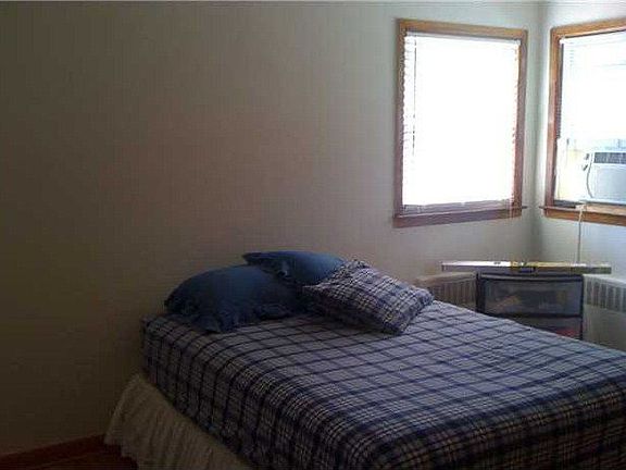 4th image of 174 Bryson Ave