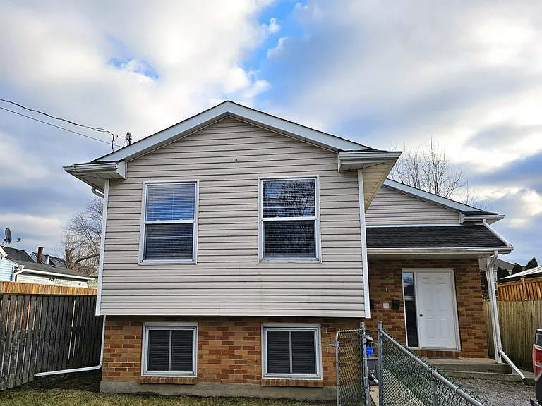 6 Lincoln Ave — Photo 1