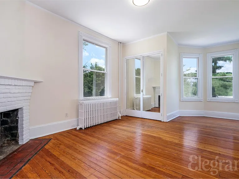 7 Keller Ln #5 — Photo 6