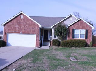1553 Laurel Ledge Dr, La Vergne, TN 37086
