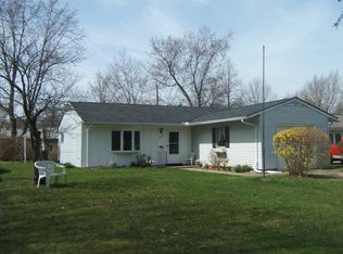 327 Barrett Rd, Berea, OH 44017