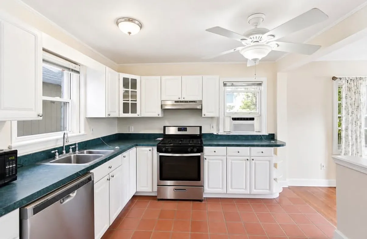 2 bed, 1326 sqft, $3,000 — Photo 3