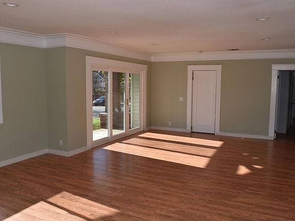 5th image of 903 E Palm Ave