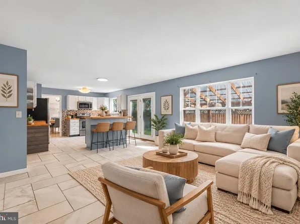 717 Wagner Farm Rd, Millersville, MD 21108