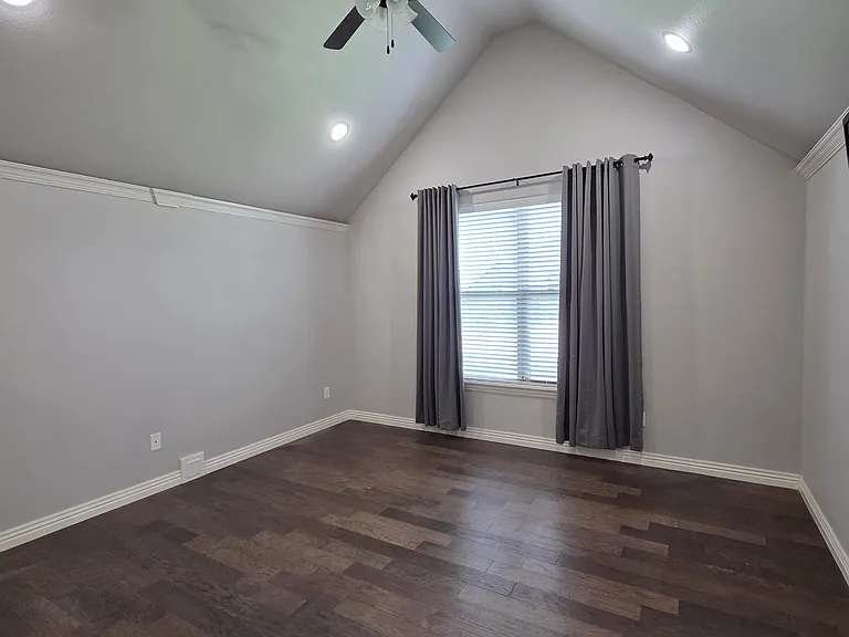 530 Joshua Pass — Photo 7