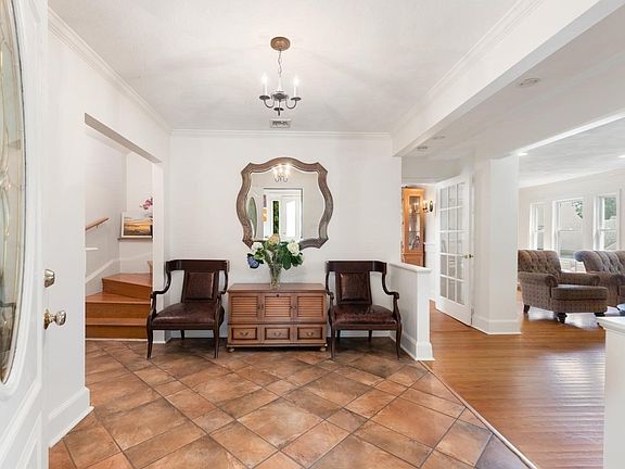 5th image of 501 Belmont St