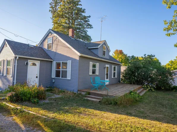 820 4th St, Holdingford, MN 56340