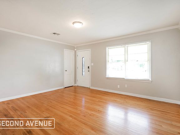 5th image of 4021 SE 27th St
