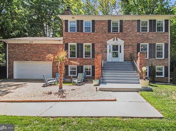1207 Richmond Dr, Stafford, VA 22554