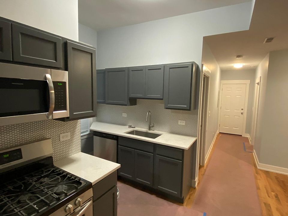 1st image of 2125 N Maplewood Ave