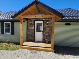 28465 Lucky Point Dr, Rocky Mount, MO 65072