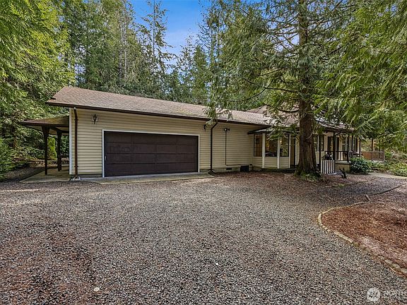 2nd image of 40 N Mount Washington Drive