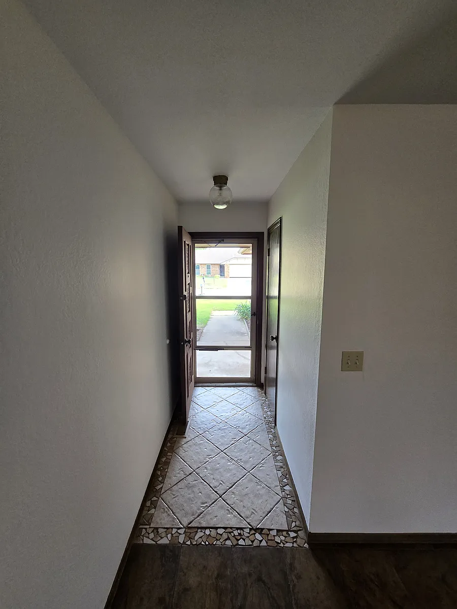 Building Photo - 5825 Roman Nose Dr