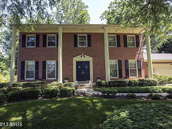 2nd image of 8813 Maxwell Dr