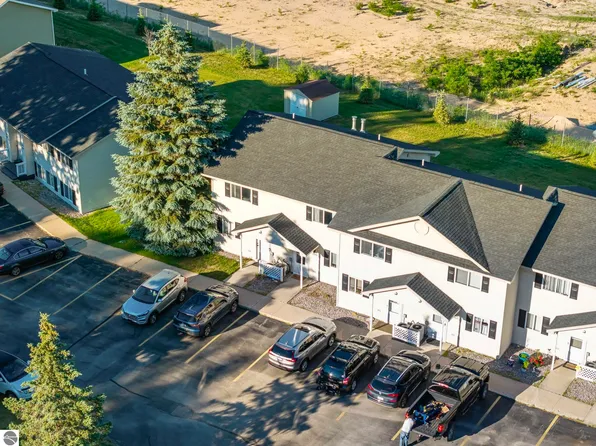 3816 Vale Dr #56, Traverse City, MI 49686