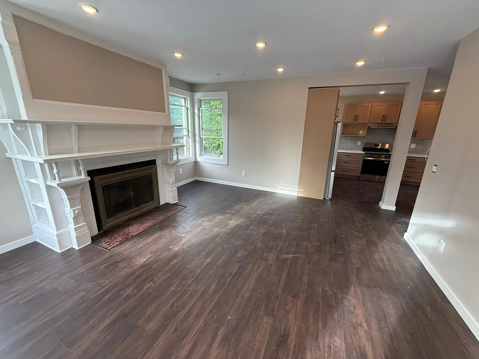 3 bed, 1200 sqft, $2,950 — Photo 3