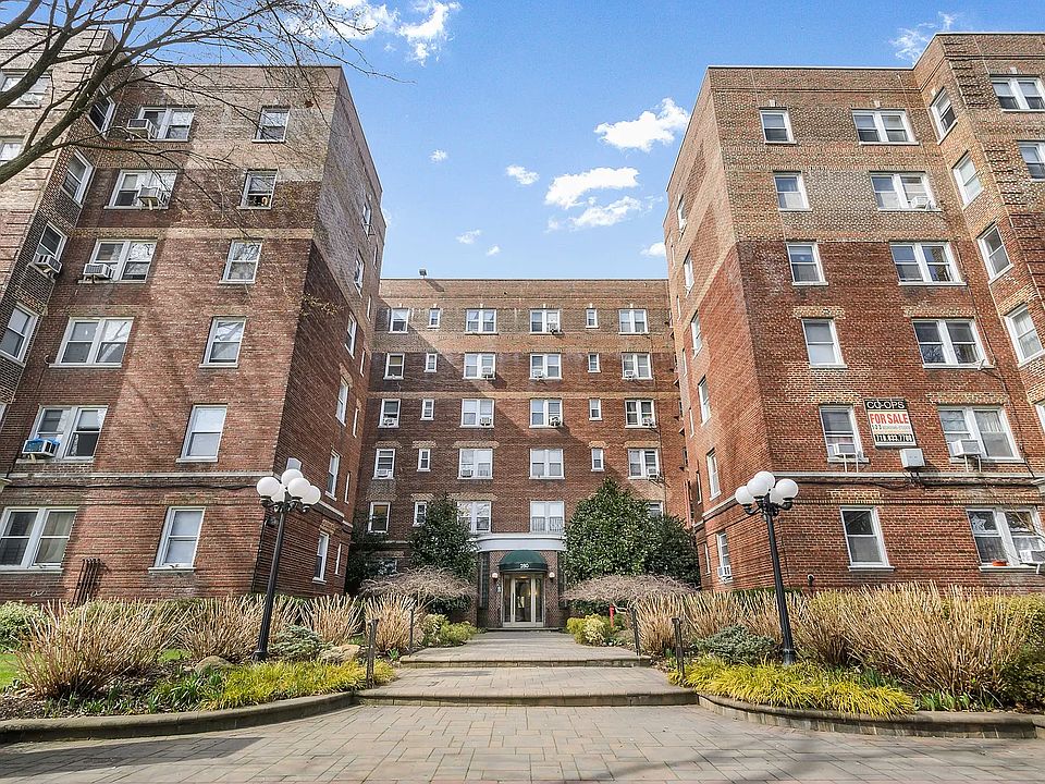 1st image of 280 Ocean Pkwy APT 4S