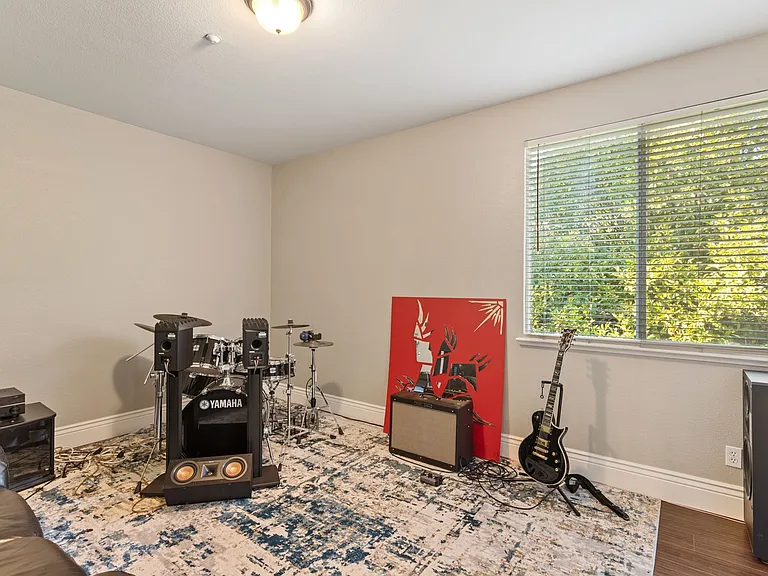 6505 Winter Rush Dr — Photo 35