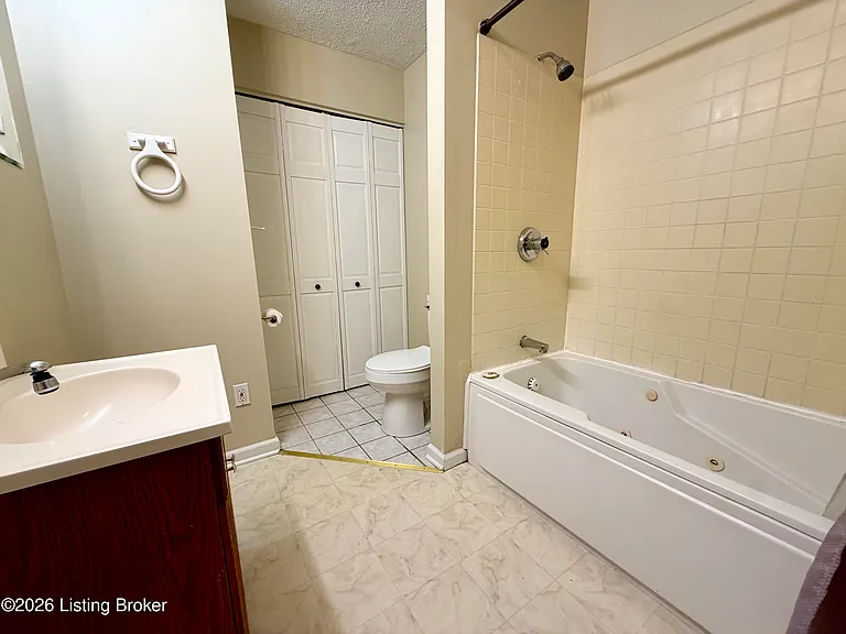 7210 Strive Ln — Photo 8