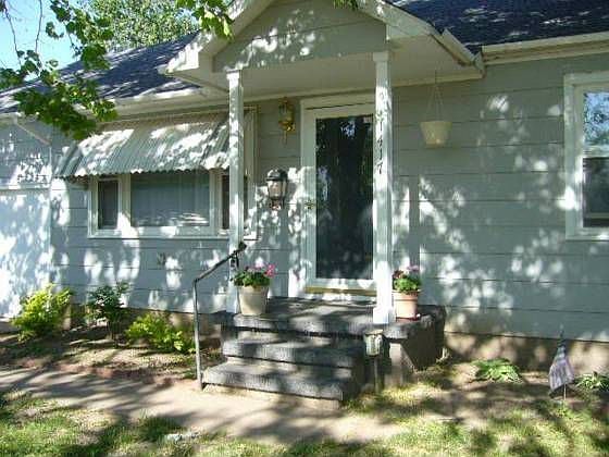 1st image of 1417 N C St