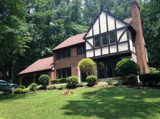 1557 Marburg Rd, Spring Grove, PA 17362