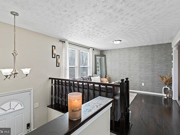 5th image of 3719 Cricket Ave