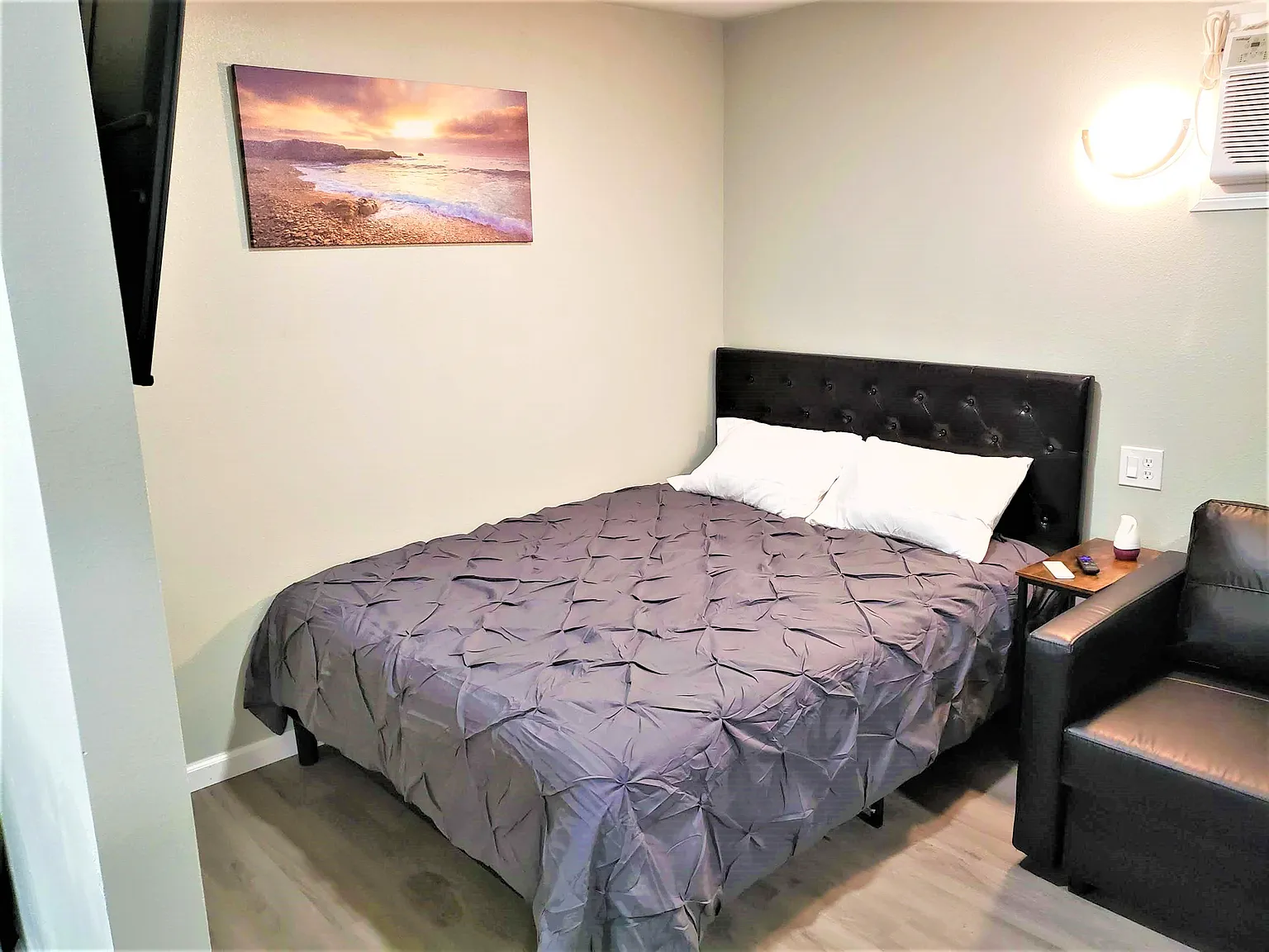 Studio, 290 sqft, $2,300 — Photo 4