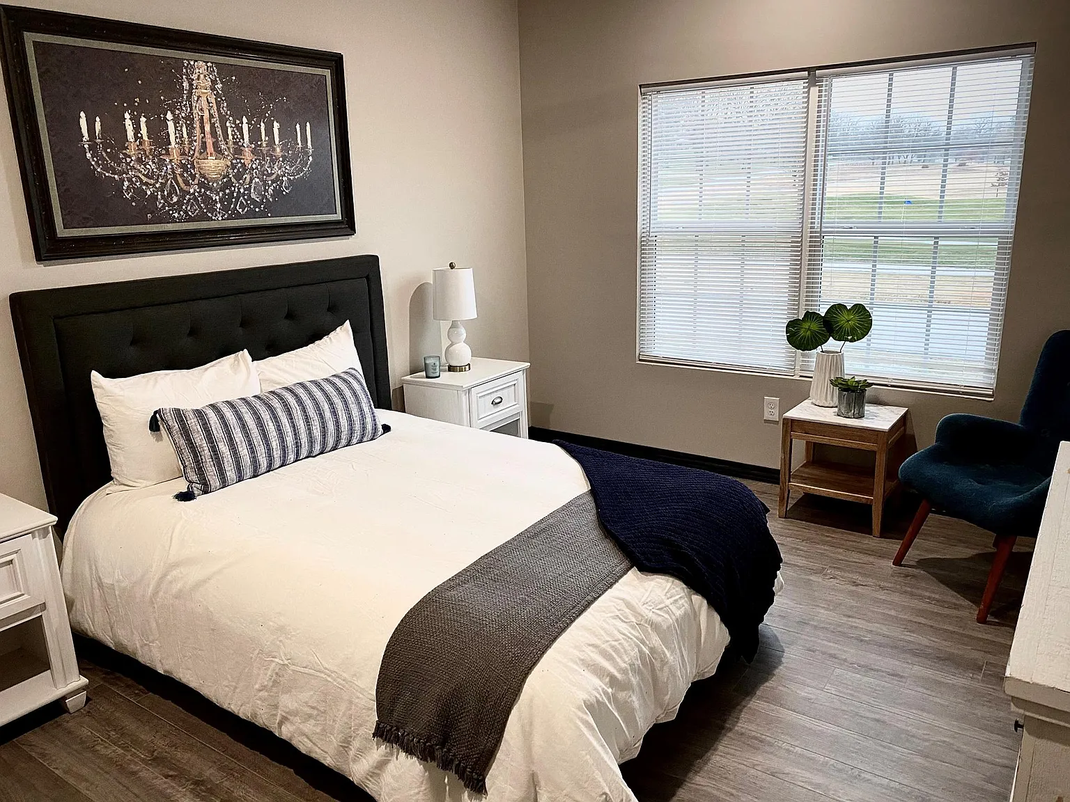 2 bed, 1000 sqft, $1,295 — Photo 4