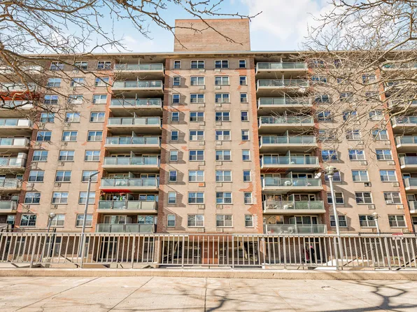 12399 Flatlands Avenue image 15 of 19