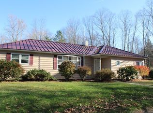 30 School St, Montague, MA 01351