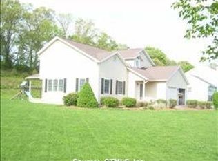 135 Greystone Dr, Plantsville, CT 06479