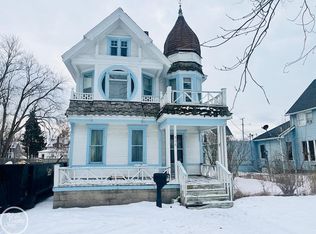 936 Court St, Port Huron, MI 48060