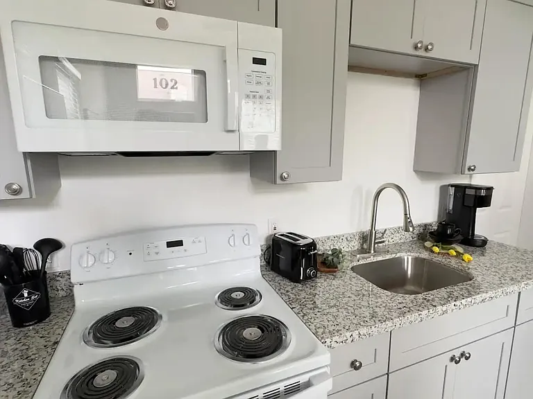 2513 Erato St #102 — Photo 8