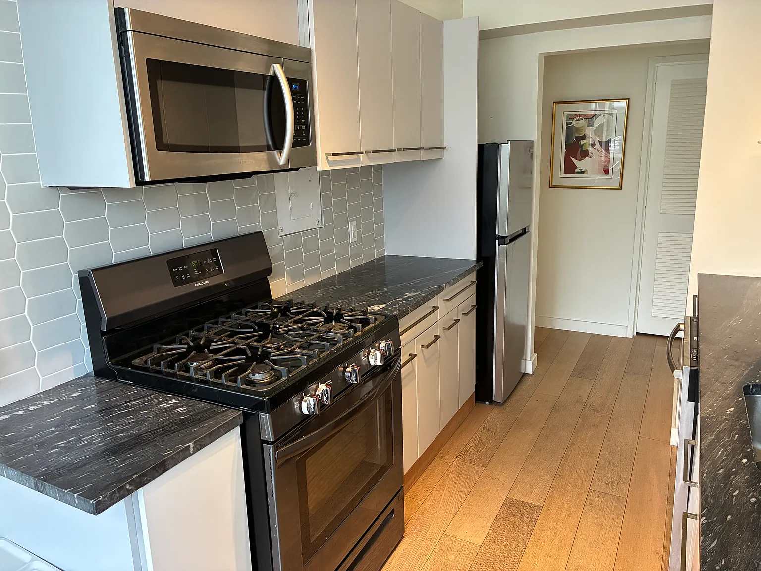 2 bed, 1.5 bath, 1303 sqft, $2,500 — Photo 4