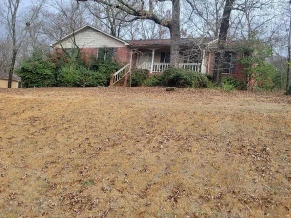 6509 Quail Run Dr, Pelham, AL 35124