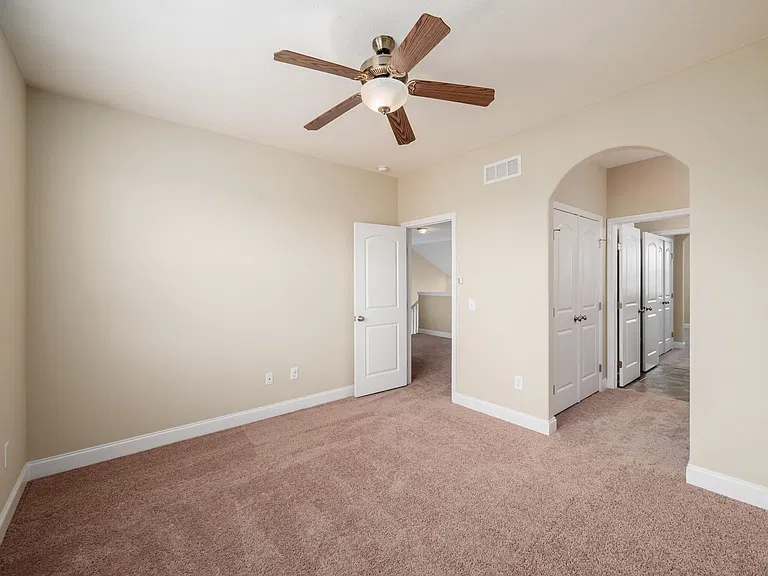 1104 Balmoral Dr #1 — Photo 45