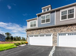 310 Ridgewood Dr, Royersford, PA 19468