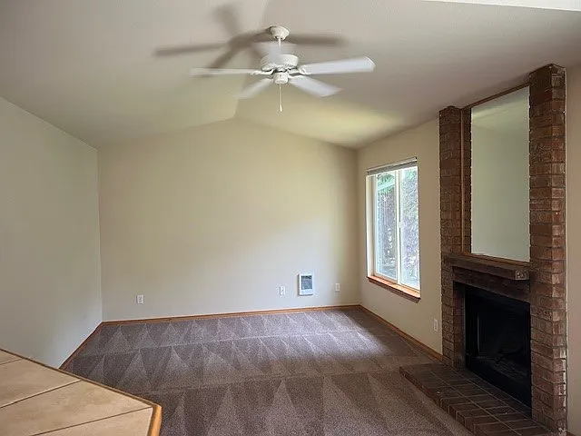 2 bed, 883 sqft, $1,895 — Photo 2
