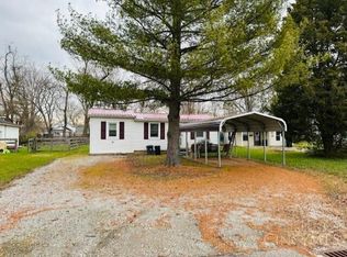 126 Carr St, Blanchester, OH 45107