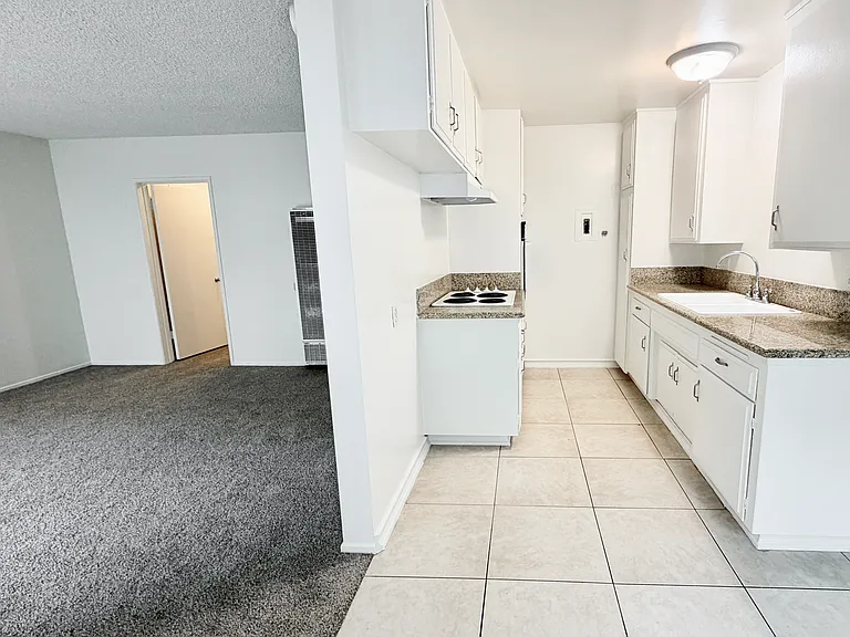 85 N Holliston Ave — Photo 11