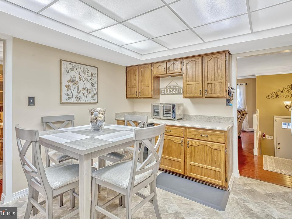 6222 Capella Ave, Burke, VA 22015 Zillow