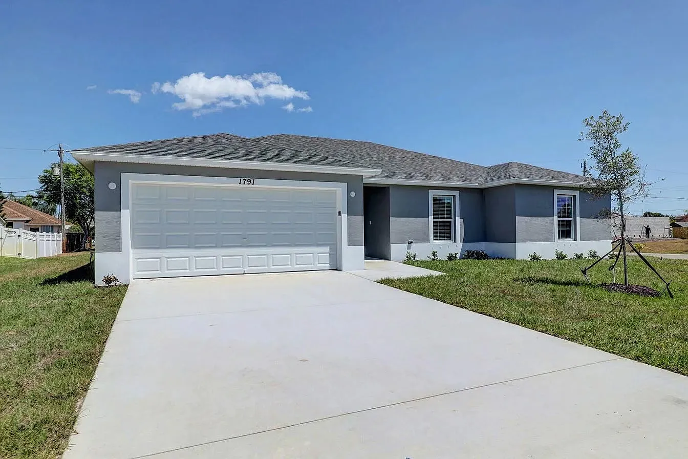 4 bed, 1809 sqft, $2,867 — Photo 2