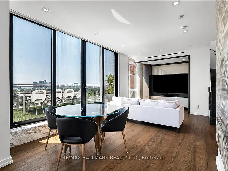 301 Markham St #Penthouse 805 — Photo 9