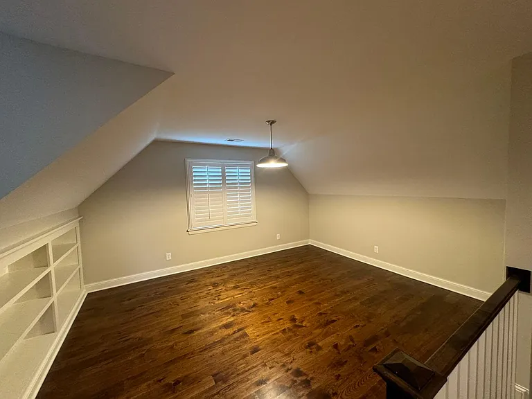 112 Oakwood Rd — Photo 35