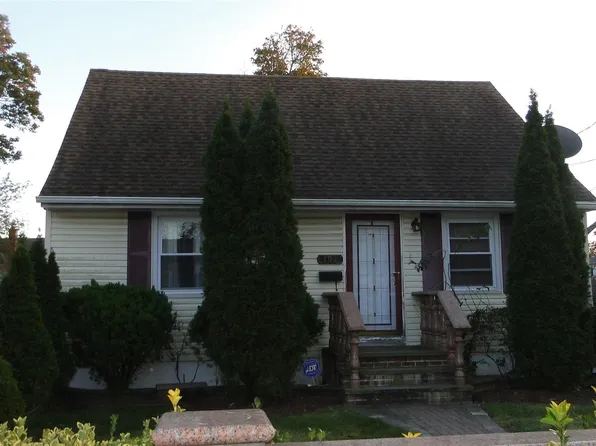 101 Woods Avenue, Roosevelt, NY 11575