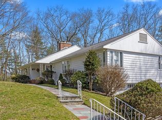 4 Deerhaven Rd, Lincoln, MA 01773