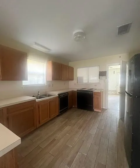425 Palm Valley Cir #425 — Photo 4